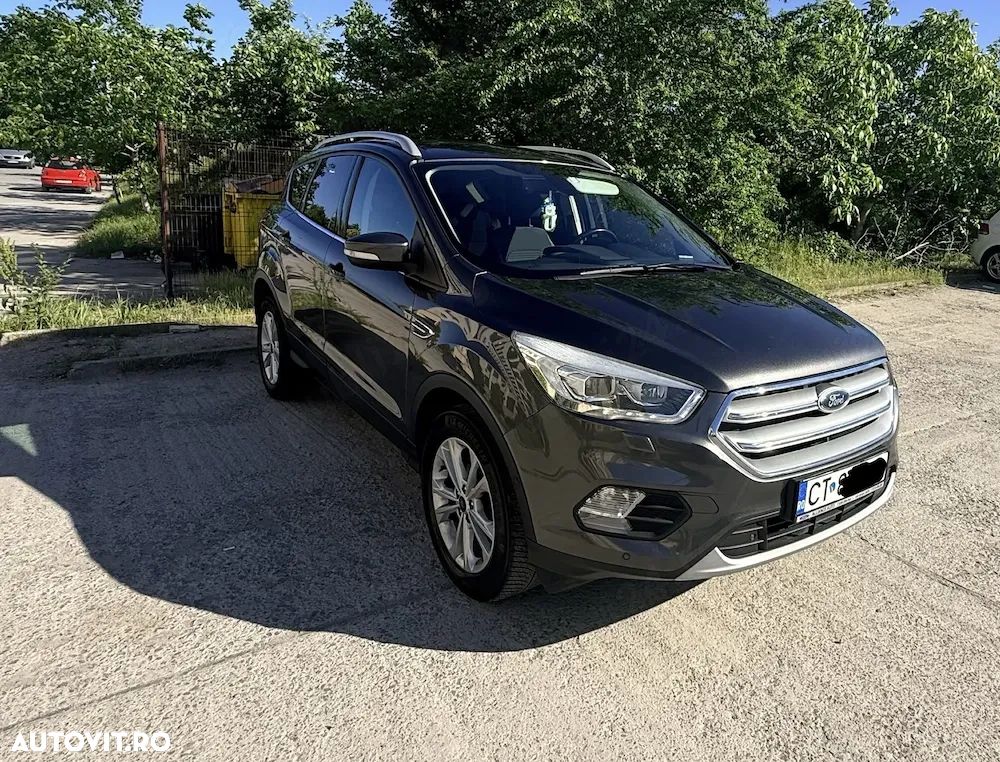 Ford Kuga - 1