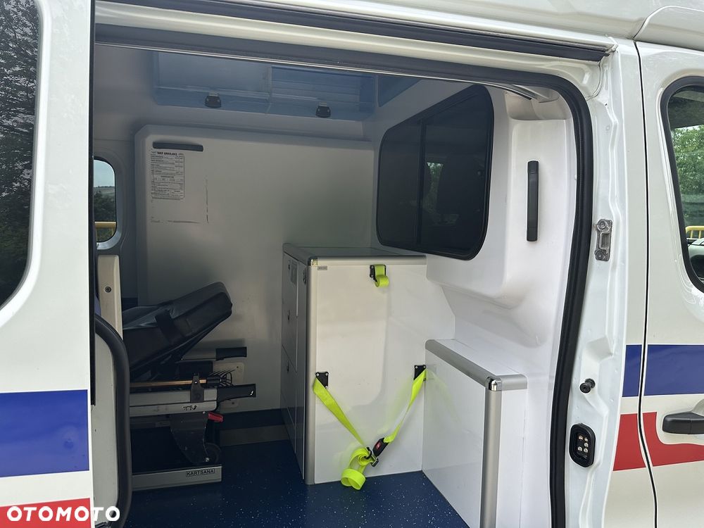 Renault Trafic Karetka Ambulans Ambulance Sanitarny EN1789 - 9