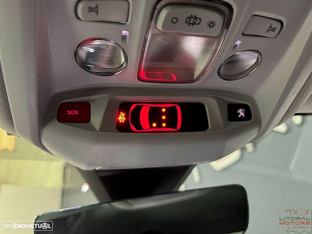 Peugeot 3008 1.6 Hybrid Allure e-EAT8 - 21