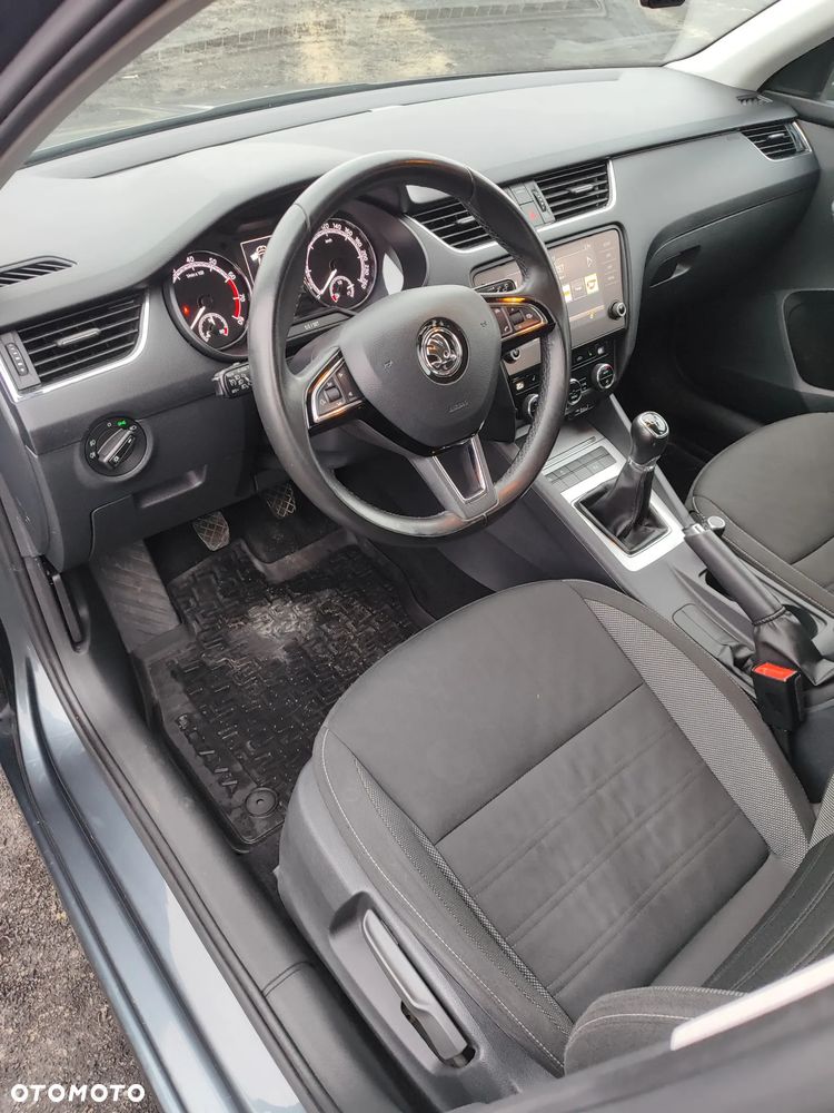 Skoda Octavia 1.4 TSI Ambition - 32