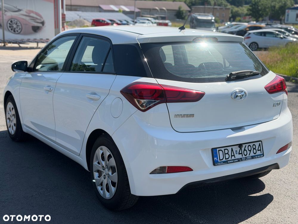 Hyundai i20 blue 1.2 Classic - 13
