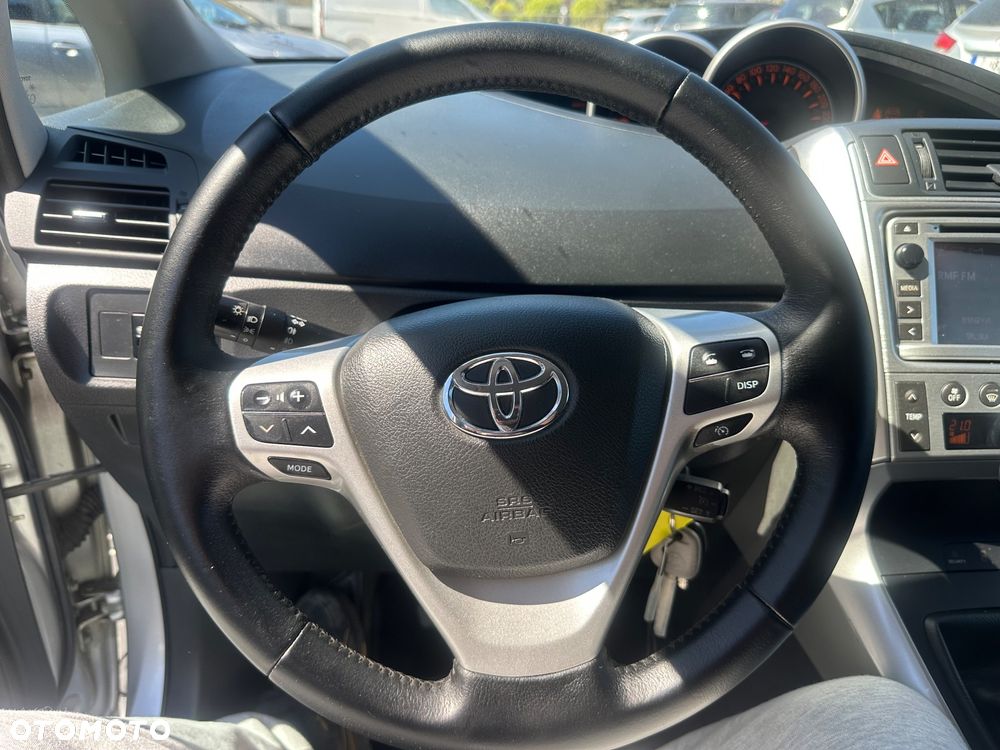 Toyota Verso 1.8 Executive - 10
