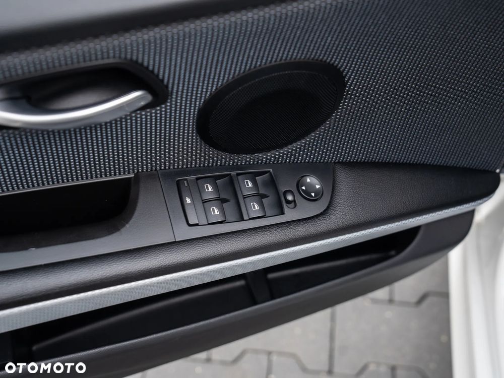 BMW Seria 3 318i Edition Sport - 30