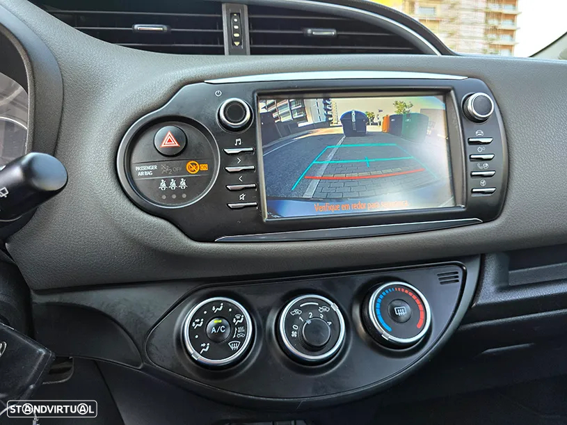 Toyota Yaris 1.0 VVT-i Comfort +PS Style +P.Techno - 17