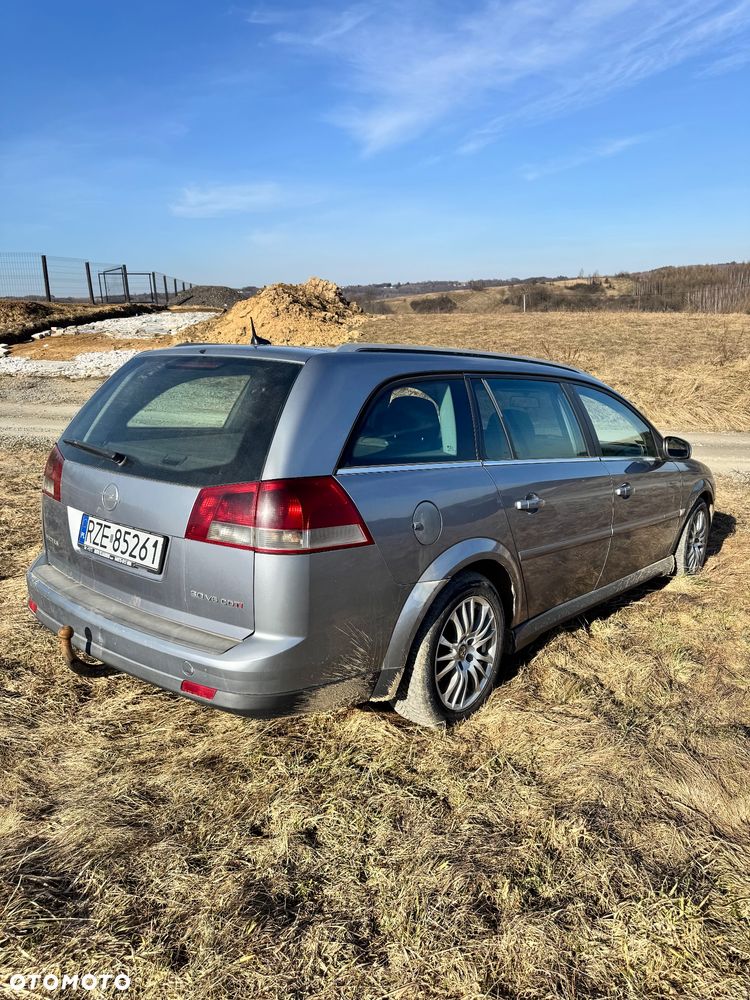 Opel Vectra 3.0 CDTI Cosmo ActiveSelect - 4
