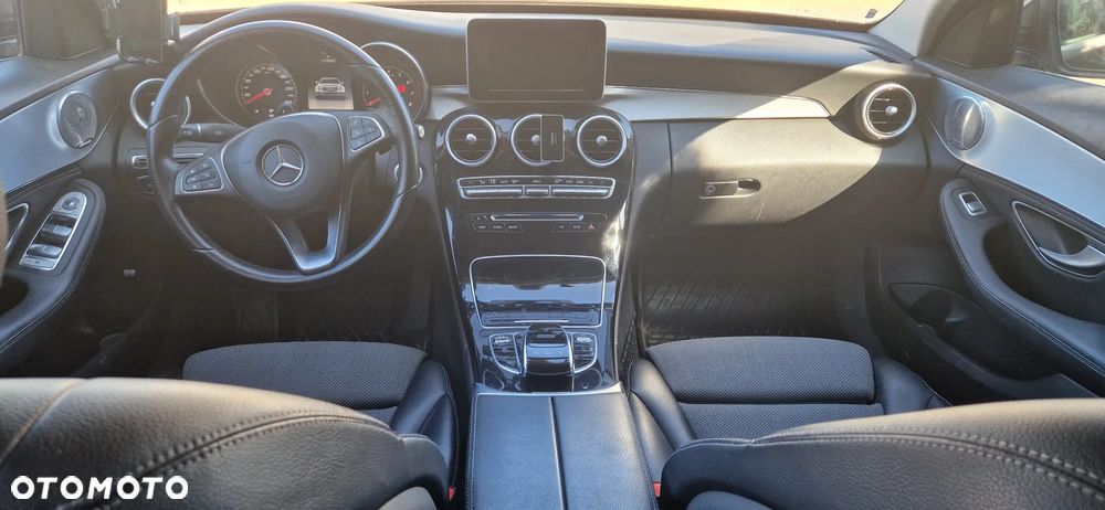 Mercedes-Benz Klasa C 250 7G-TRONIC - 4