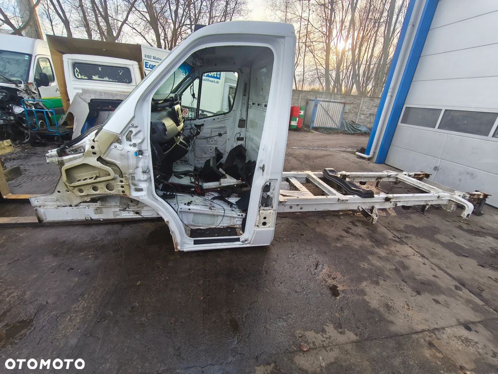 Karoseria rama Mercedes-Benz Sprinter w907 średniak L2 2018-2025 - 5