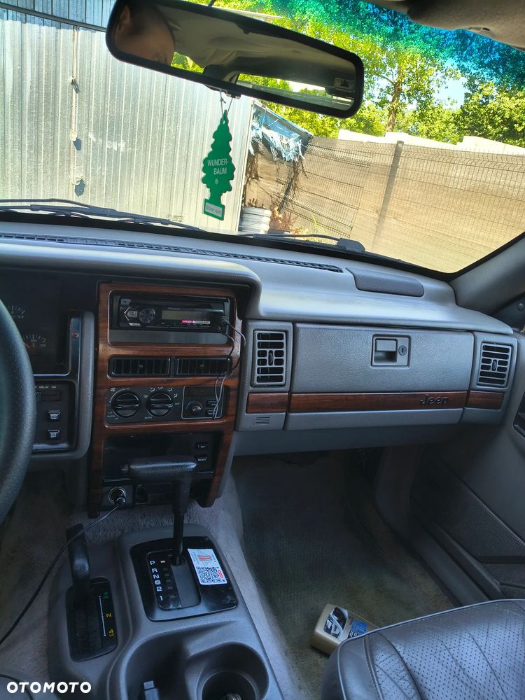 Jeep Grand Cherokee 5.2 Limited - 14