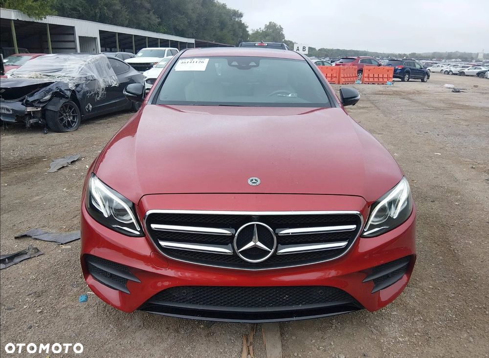 Mercedes-Benz Klasa E - 2
