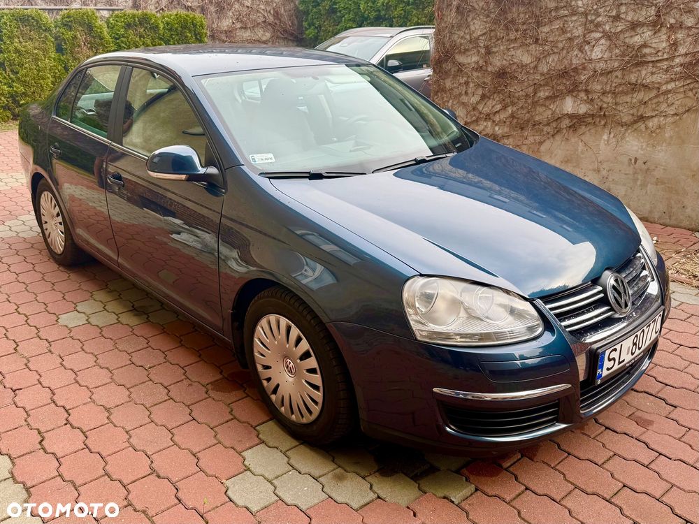 Volkswagen Jetta 1.6 Trendline - 2
