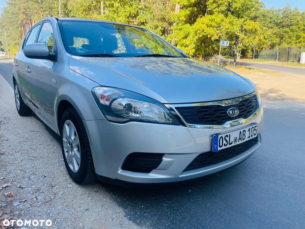 Kia Ceed - 1