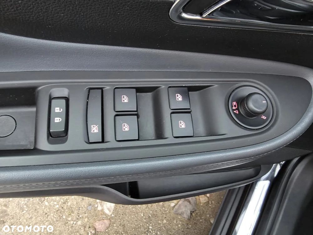 Opel Mokka 1.4 Turbo ecoFLEX Start/Stop 4x4 Color Edition - 29