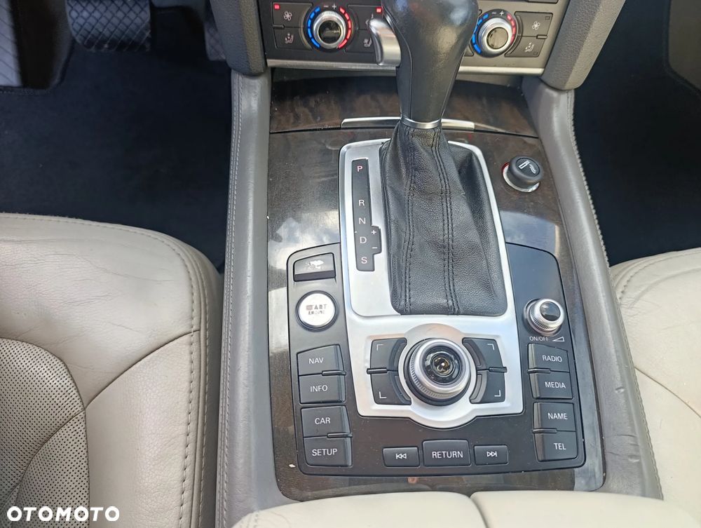 Audi Q7 3.0 TDI DPF Quattro Tiptronic - 26