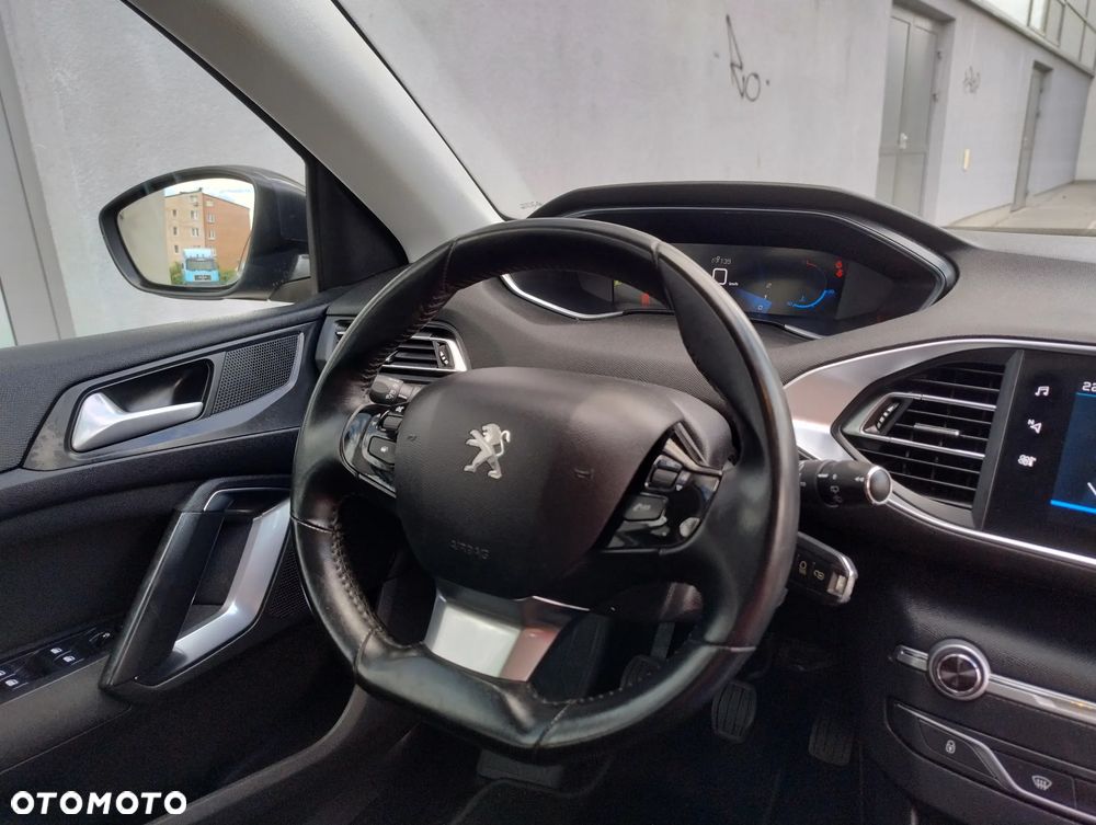 Peugeot 308 BlueHDi 130 Allure - 12