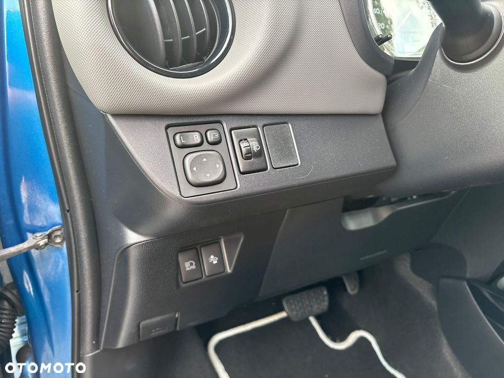 Toyota Yaris - 15