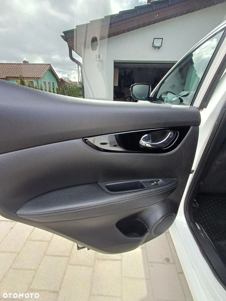 Nissan Qashqai 1.5 dCi Tekna - 4