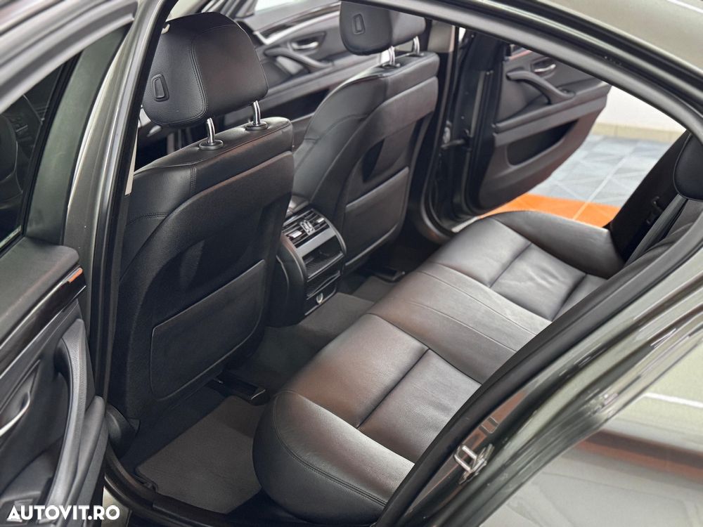 BMW Seria 5 525d Sport-Aut. Luxury Line - 10