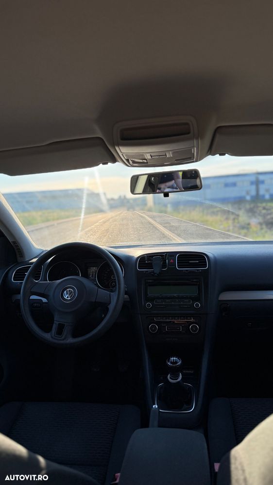 Volkswagen Golf 1.6 TDI DPF Comfortline - 10