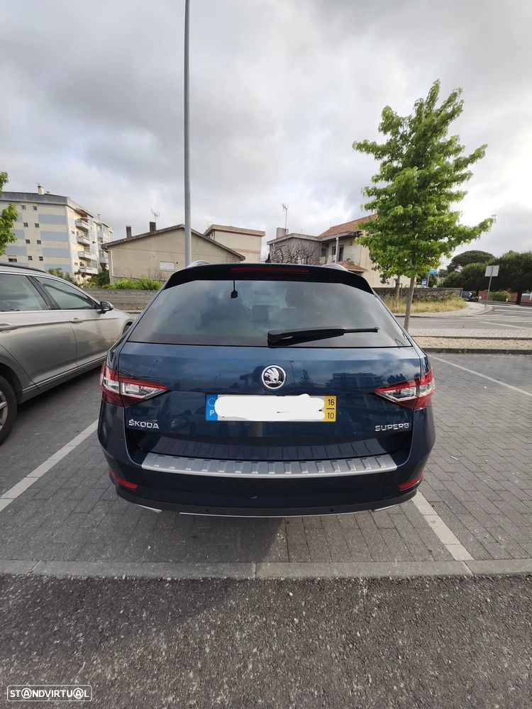 Skoda Superb Break 2.0 TDI Laurin&Klement DSG - 4