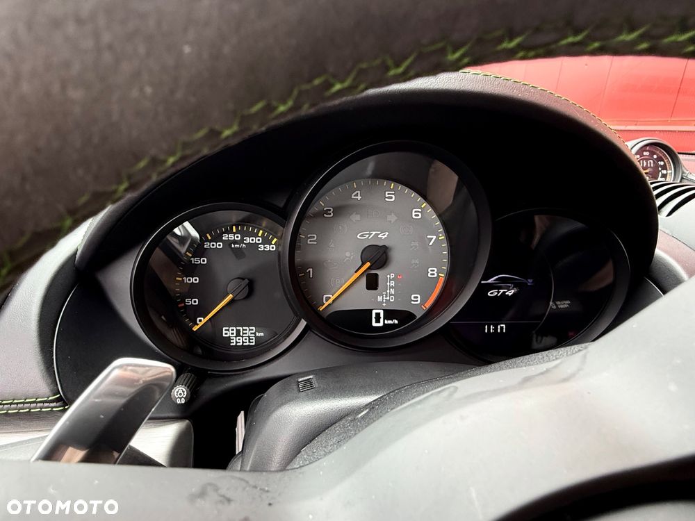 Porsche 718 Cayman - 18