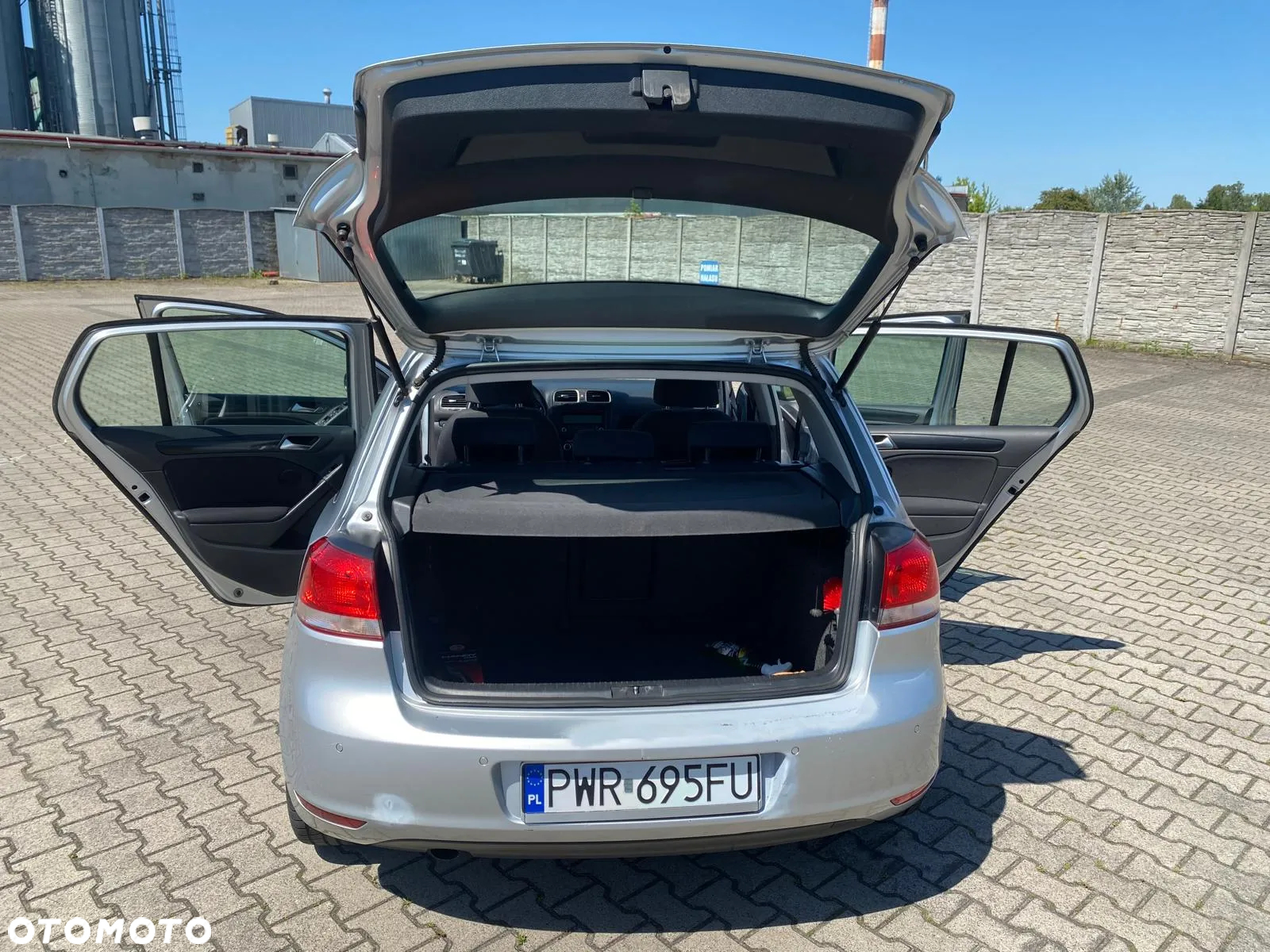Volkswagen Golf VI 1.6 TDI Comfortline - 18