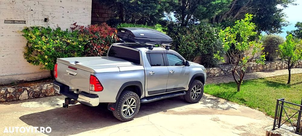 Toyota Hilux - 2