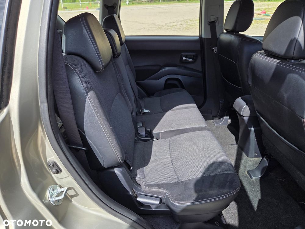Peugeot 4007 HDI FAP 7-Sitzer Sport - 14