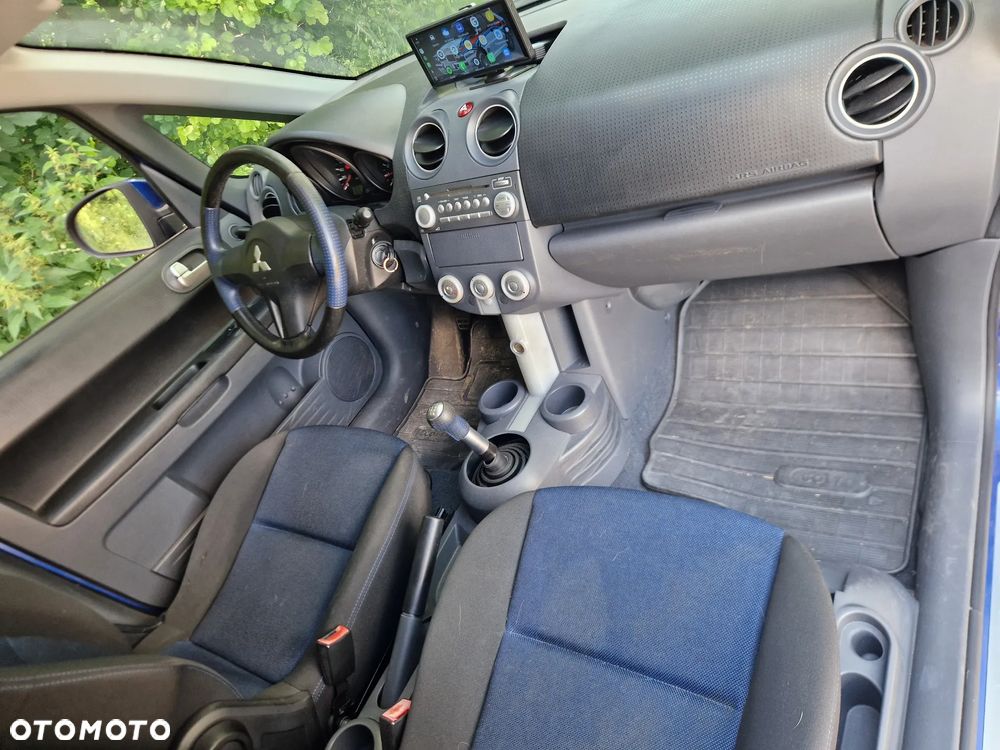 Mitsubishi Colt - 26