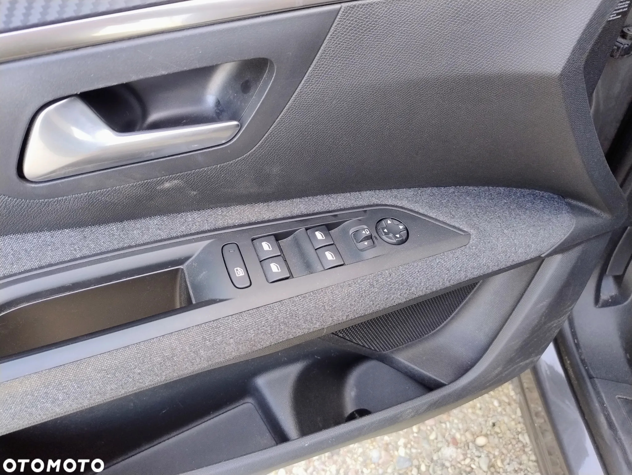 Peugeot 5008 - 19