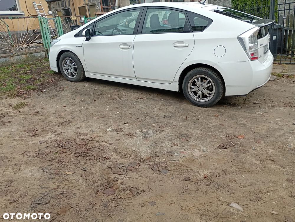 Toyota Prius - 5