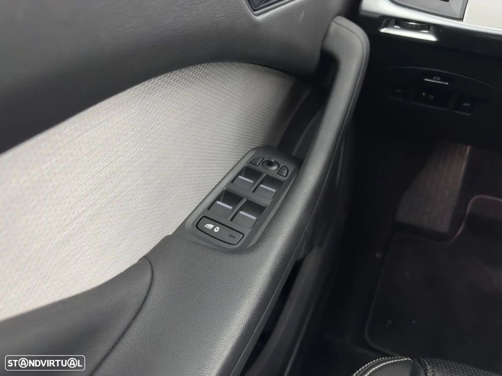 Jaguar I-Pace EV400 AWD HSE - 22