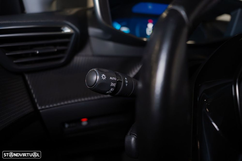Peugeot e-208 50 kWh Allure - 32
