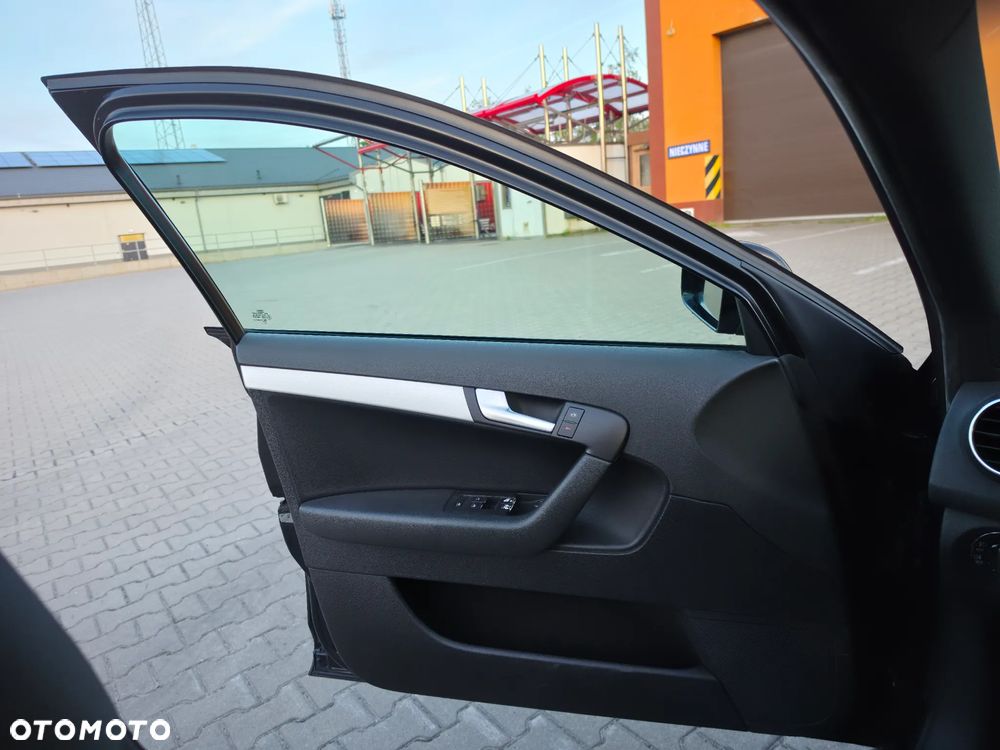 Audi A3 Sportback 2.0T FSI Quattro Ambition - 12