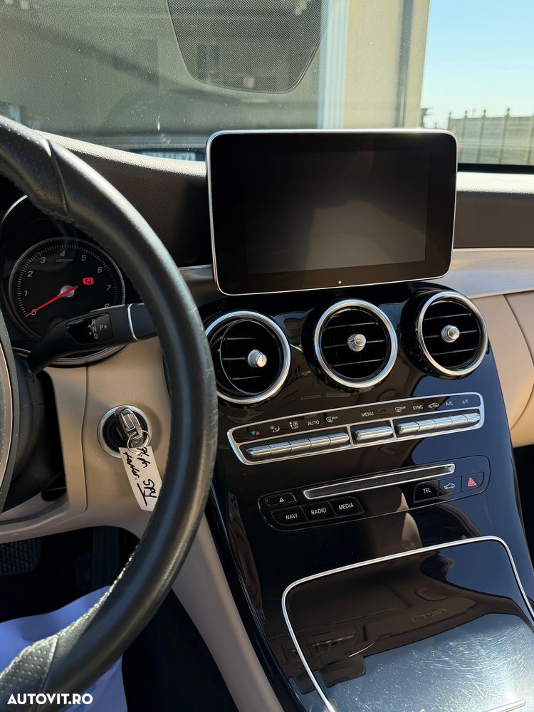 Mercedes-Benz C - 12