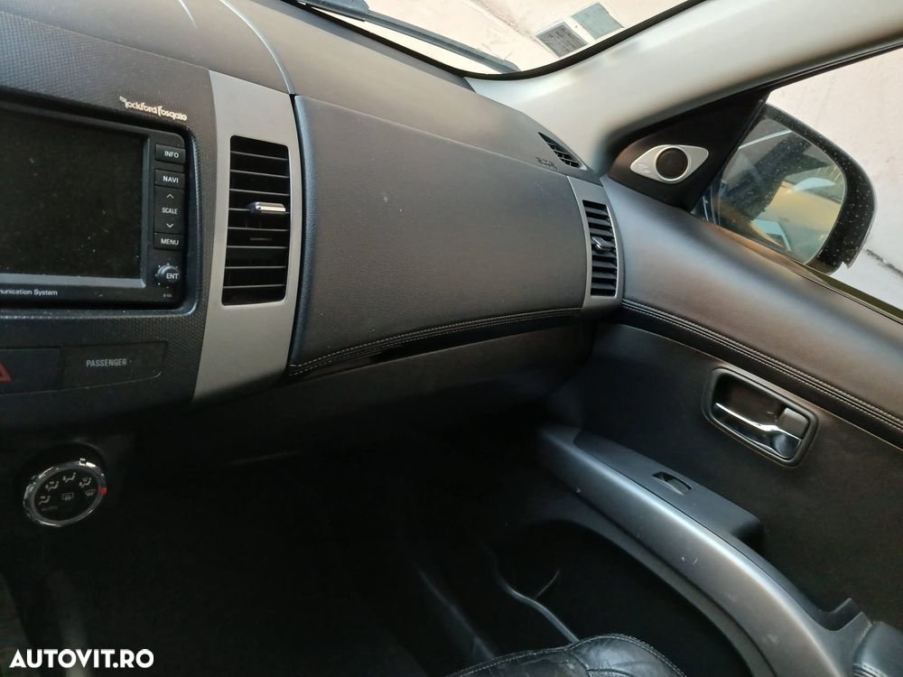 Mitsubishi Outlander 2.2 DI-D 4WD TC-SST Intense+ A05 - 2