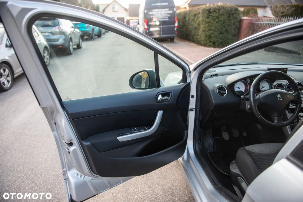 Peugeot 308 1.6 HDi Premium - 17