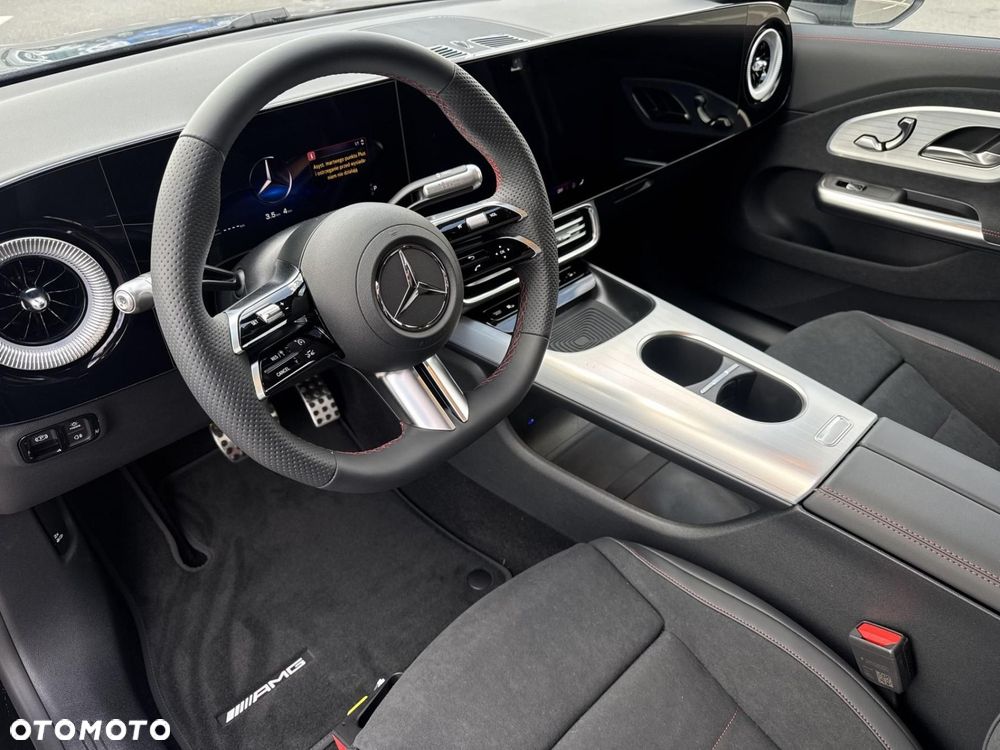 Mercedes-Benz CLA 200 mHEV 4-Matic 8G-DCT - 9