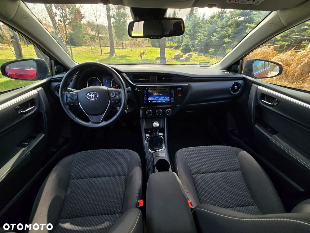 Toyota Corolla 1.6 Premium - 6