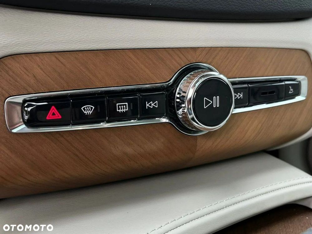 Volvo XC 90 B5 D AWD Inscription 7os - 27