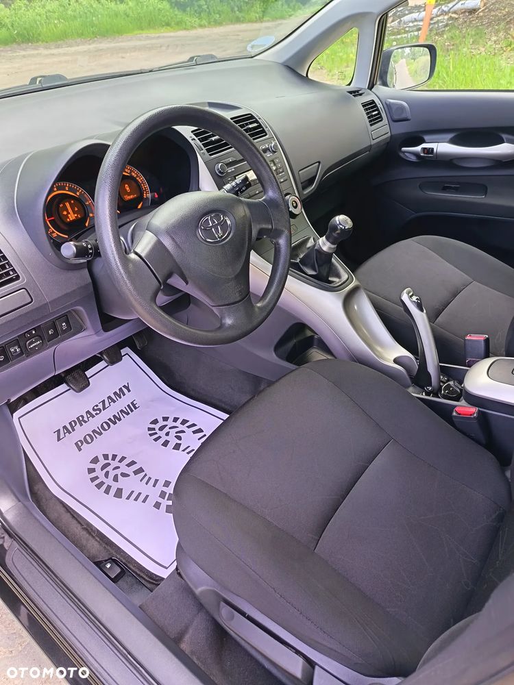 Toyota Auris 1.4 VVT-i Team - 8
