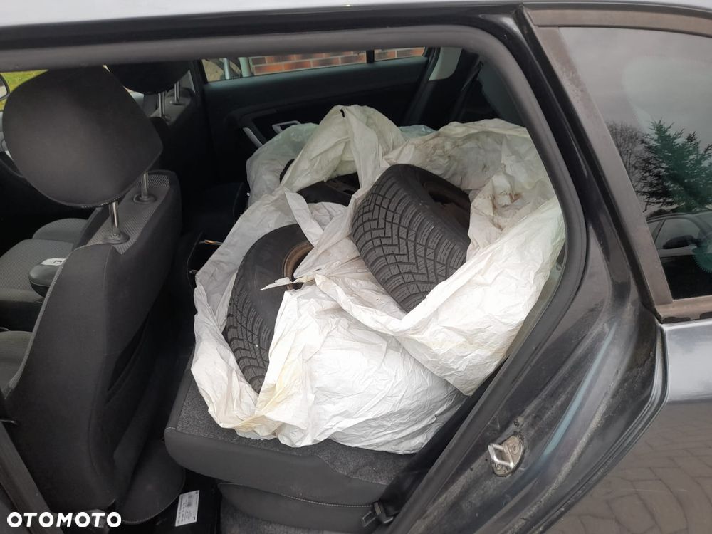 Skoda Fabia 1.6 16V Sport - 8