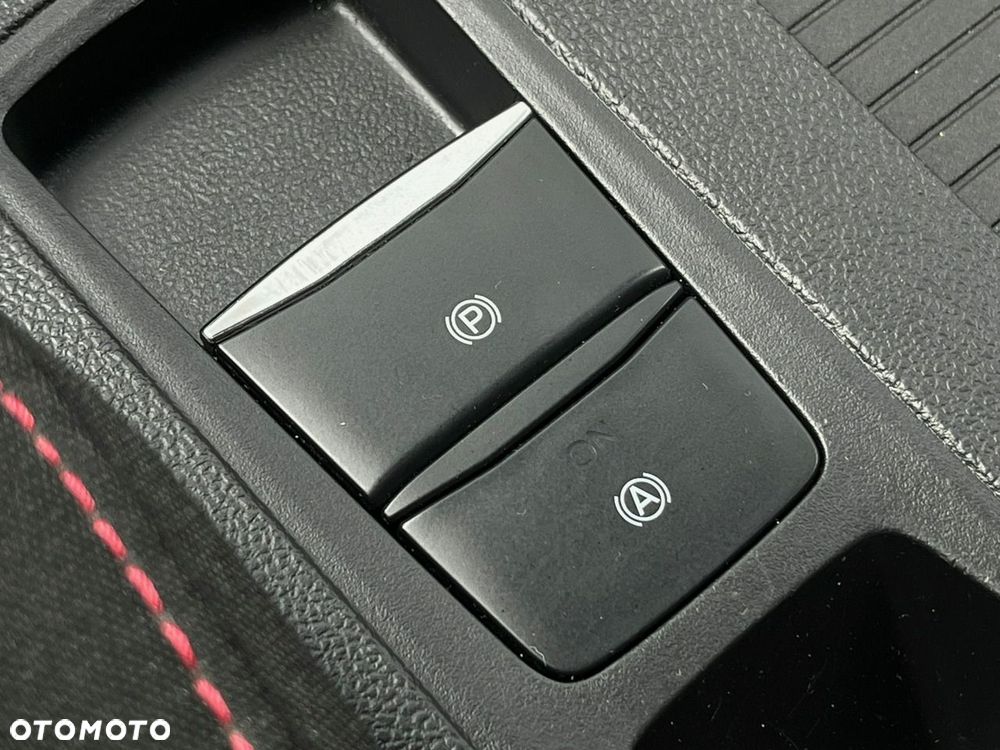 Ford Focus 1.5 EcoBlue Start-Stopp-System ST-LINE - 26