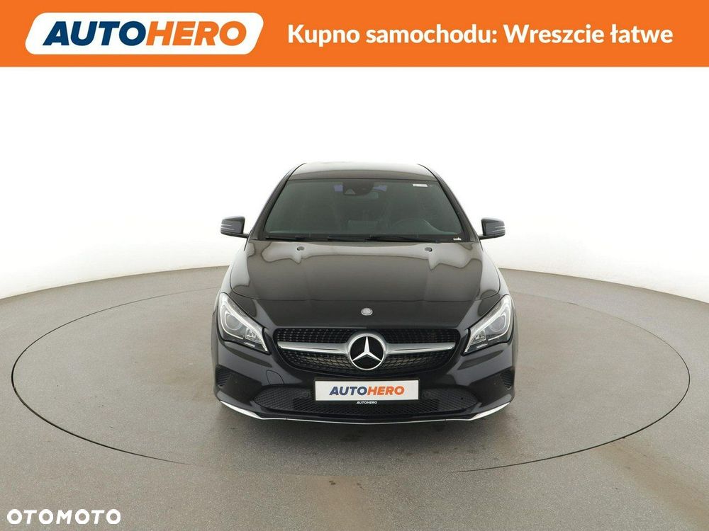 Mercedes-Benz CLA 180 7G-DCT Urban - 12