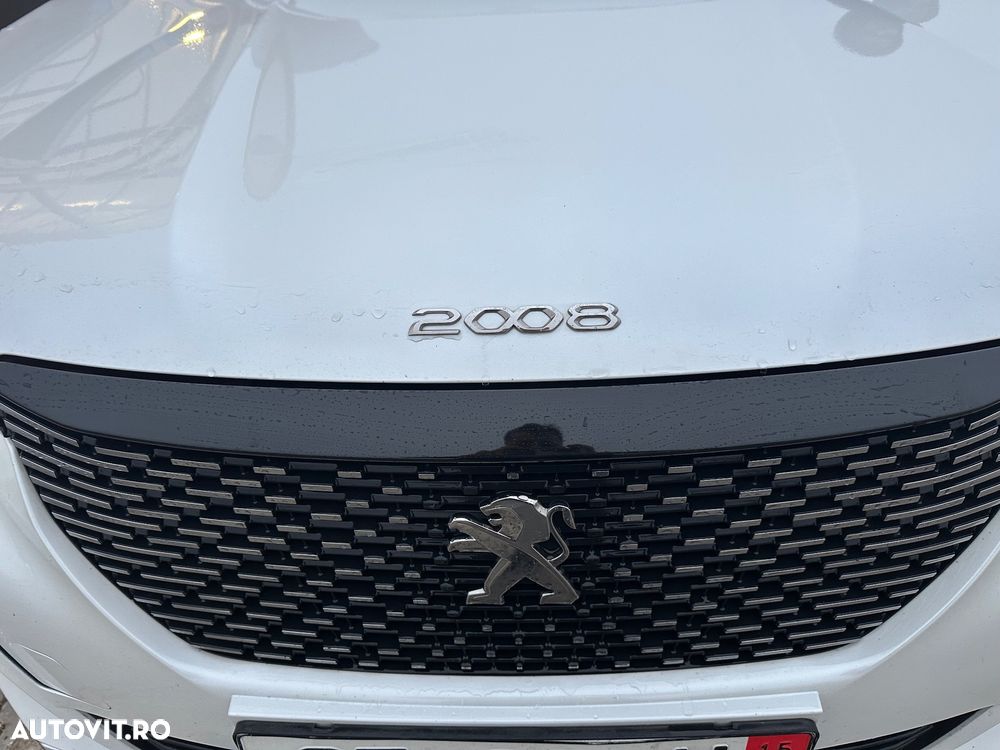 Peugeot 2008 BlueHDi 130 EAT8 GT Pack - 22