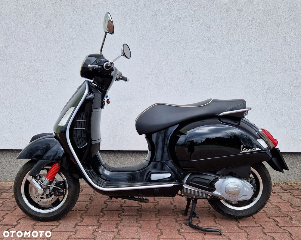 Vespa GTS - 5