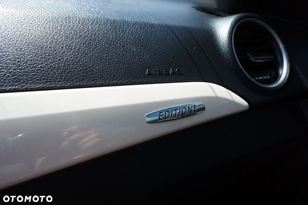Mercedes-Benz Klasa C 220 CDI DPF BlueEFFICIENCY 7G-TRONIC Edition 1 - 30