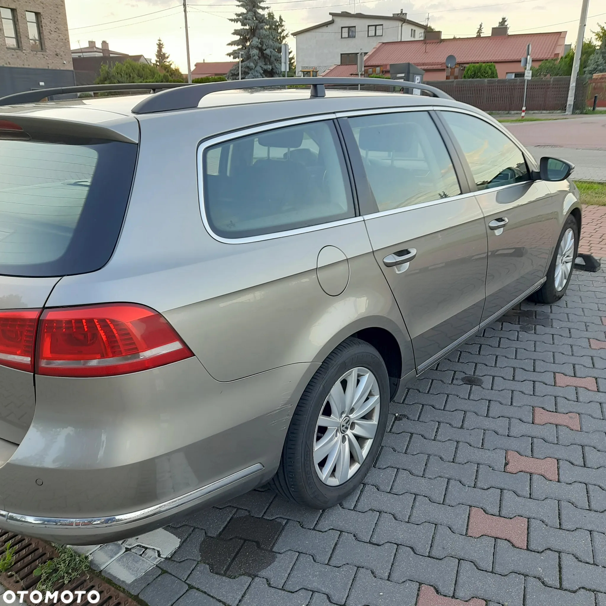 Volkswagen Passat 2.0 TDI Comfortline DSG - 2