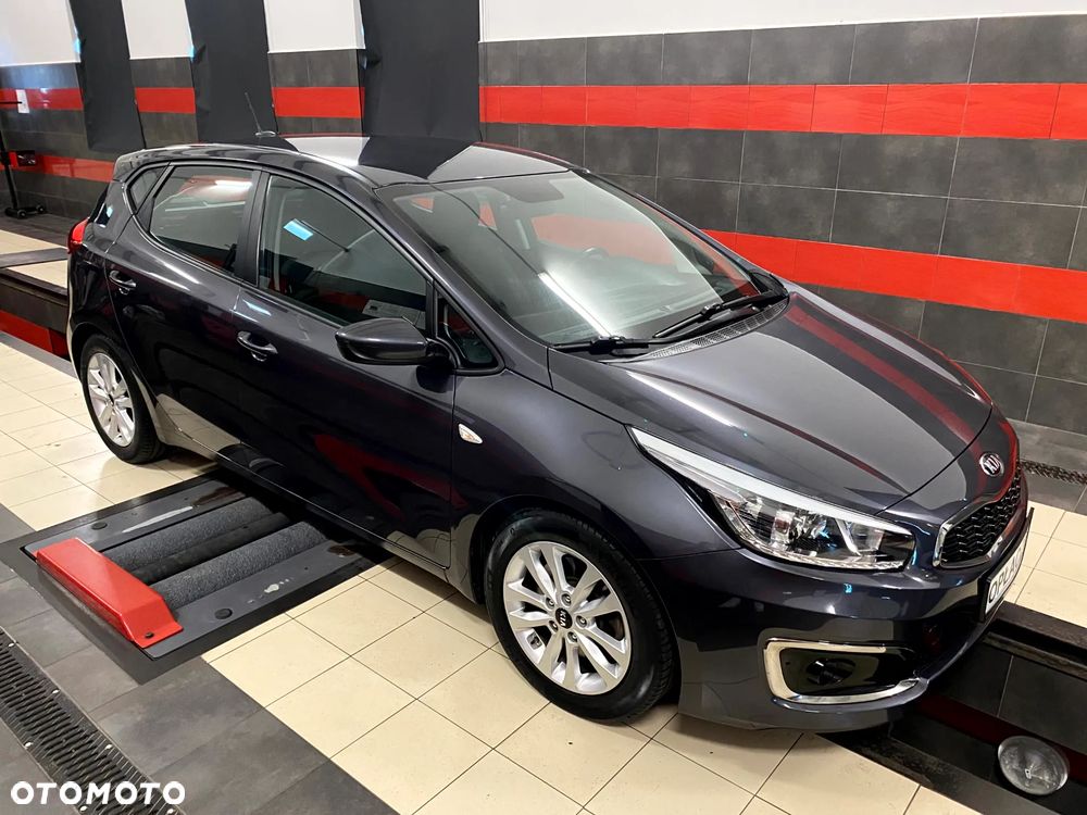 Kia Ceed 1.6 GDI Platinum Edition - 5