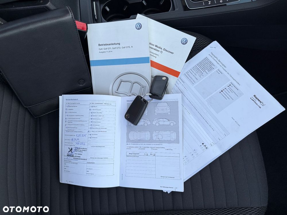 Volkswagen Golf - 37