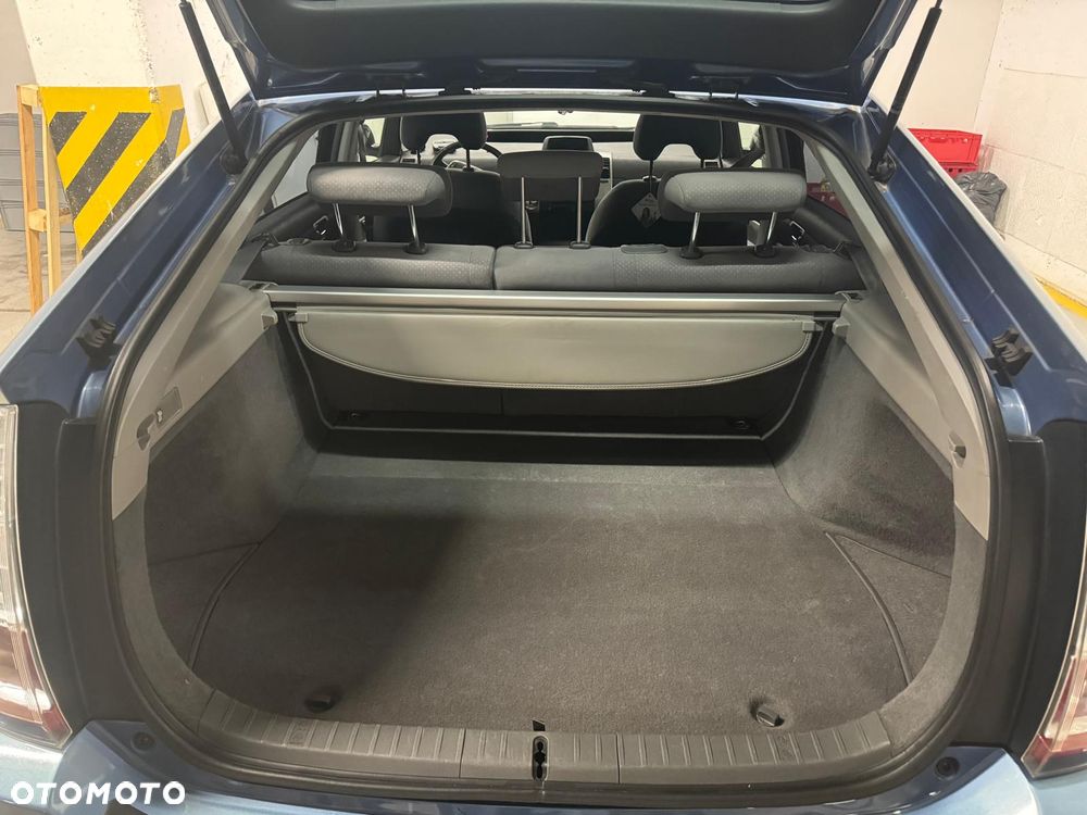 Toyota Prius - 3